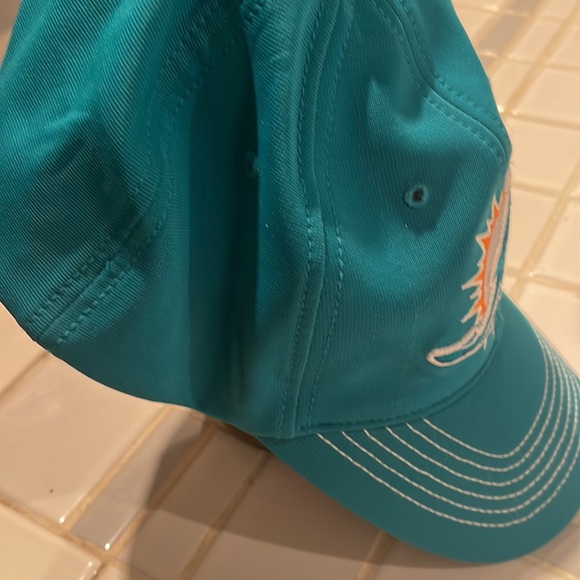 MIAMI DOLPHINS  fitted hat -small medium - Picture 4 of 6